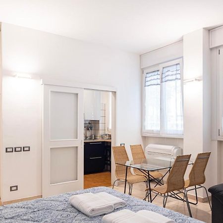 Ferienwohnung Accogliente Loft In Zona Monumentale/Cenisio Mailand Exterior foto