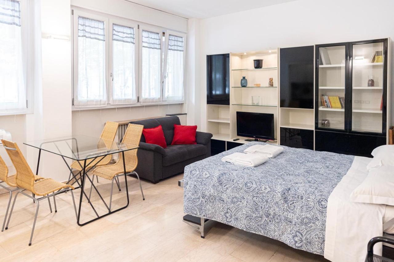 Ferienwohnung Accogliente Loft In Zona Monumentale/Cenisio Mailand Exterior foto